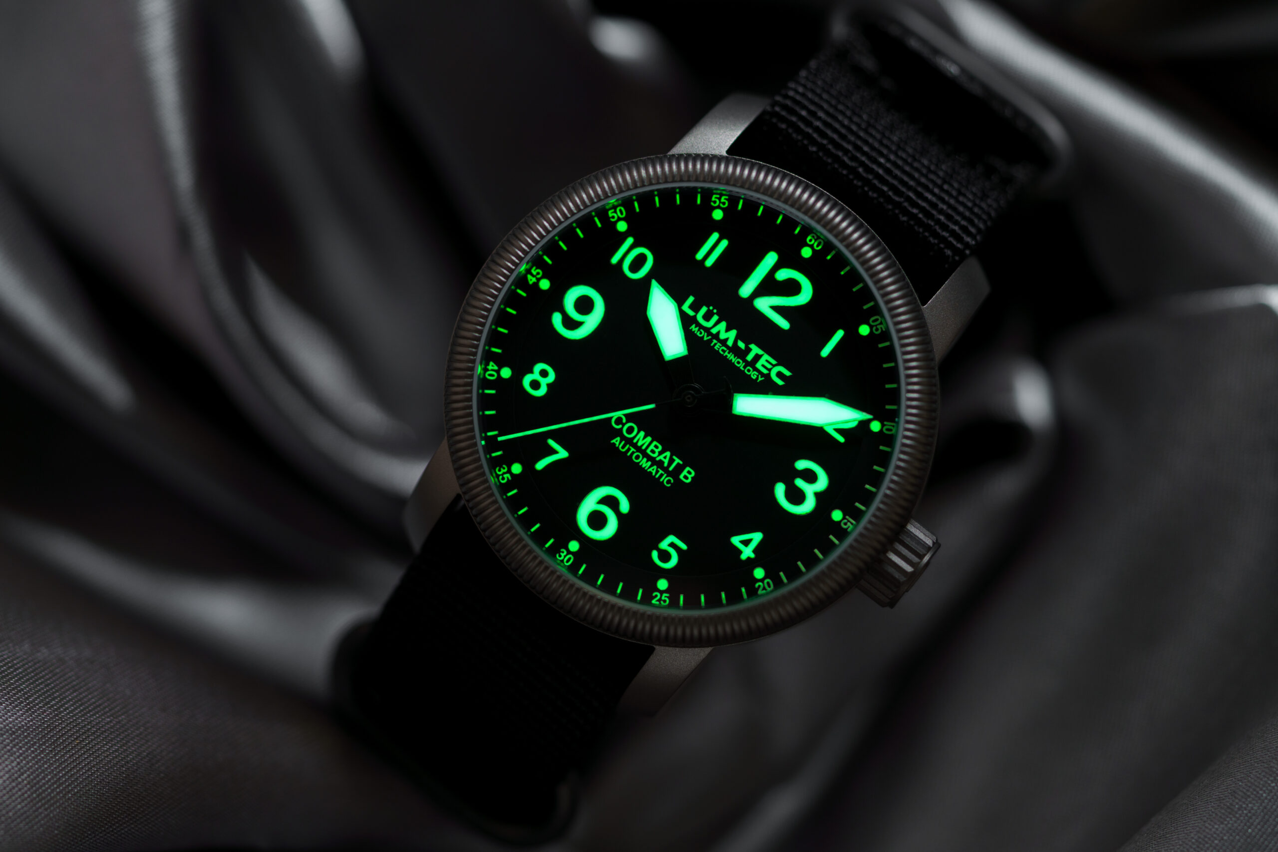 LÜM-TEC B69 Automatic - Image 2
