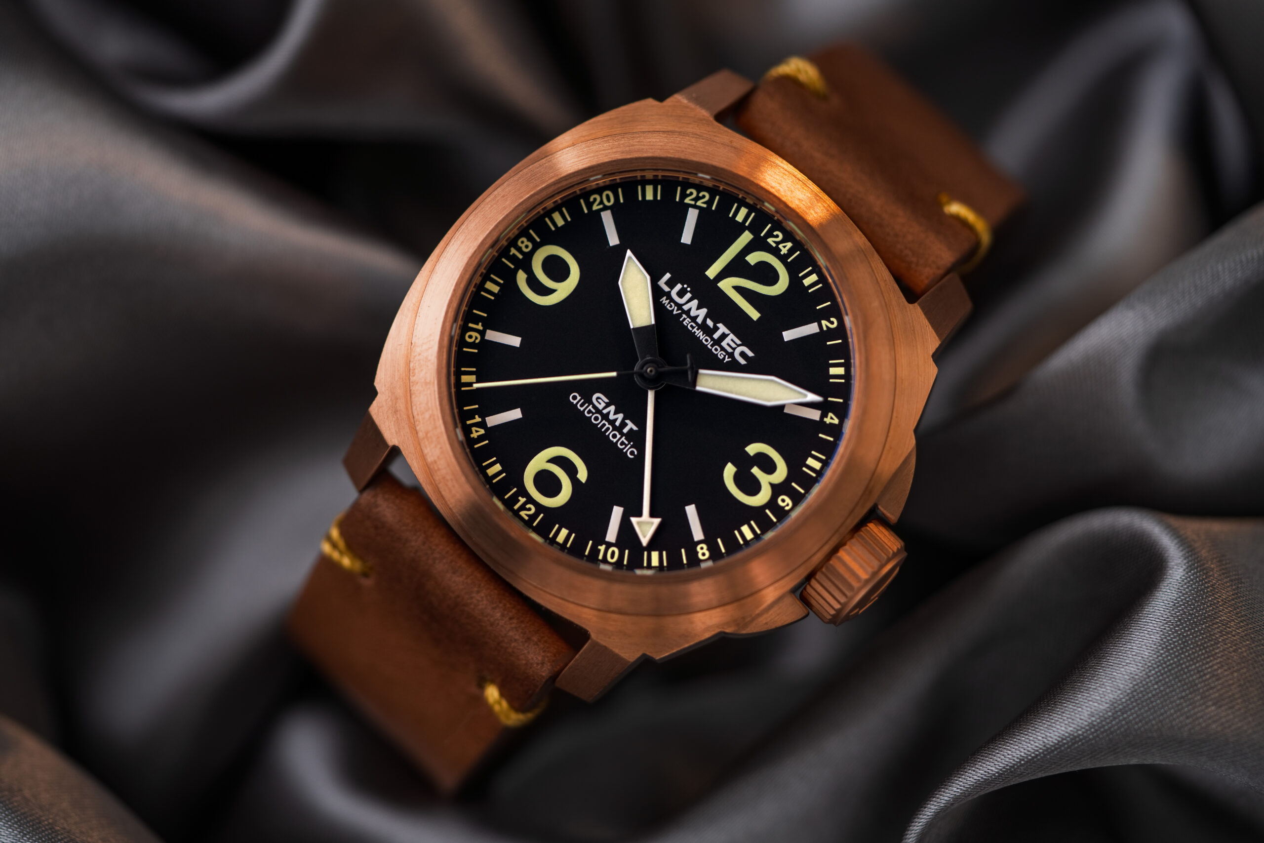 LÜM-TEC M94 Bronze + Date